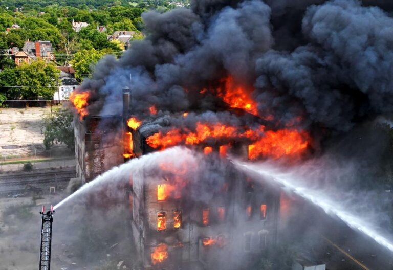 Orlando Duplex Fire Displaces Five Residents in College Park, No Injuries Reported